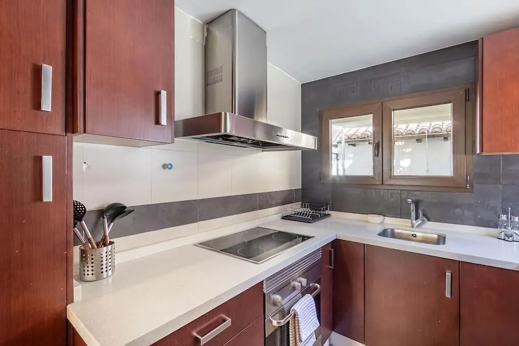 Apartamento Con Terraza A 4 Minutos De La Catedral Granada 0*,  Spain