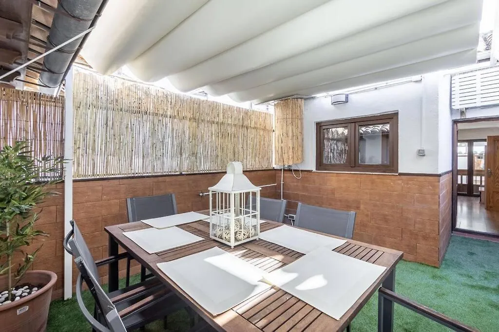 Apartamento Con Terraza A 4 Minutos De La Catedral Granada Spain