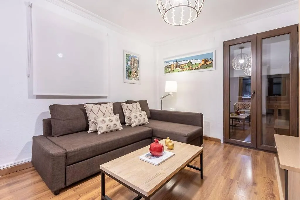 Apartamento Con Terraza A 4 Minutos De La Catedral Granada 0*,  Spain